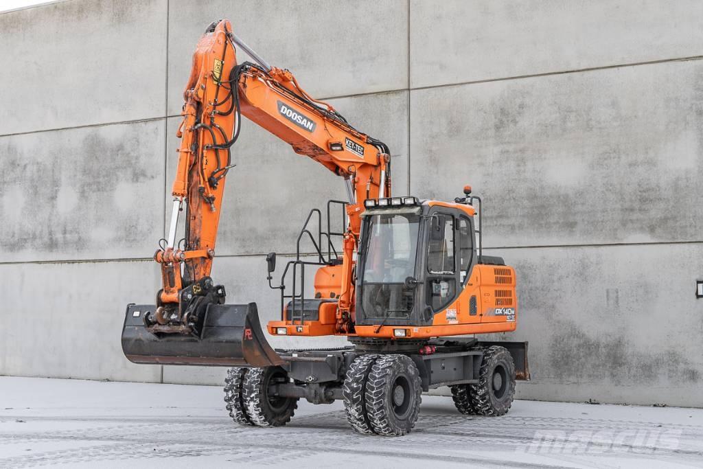 Doosan DX 140 W-3 Kolová rýpadla
