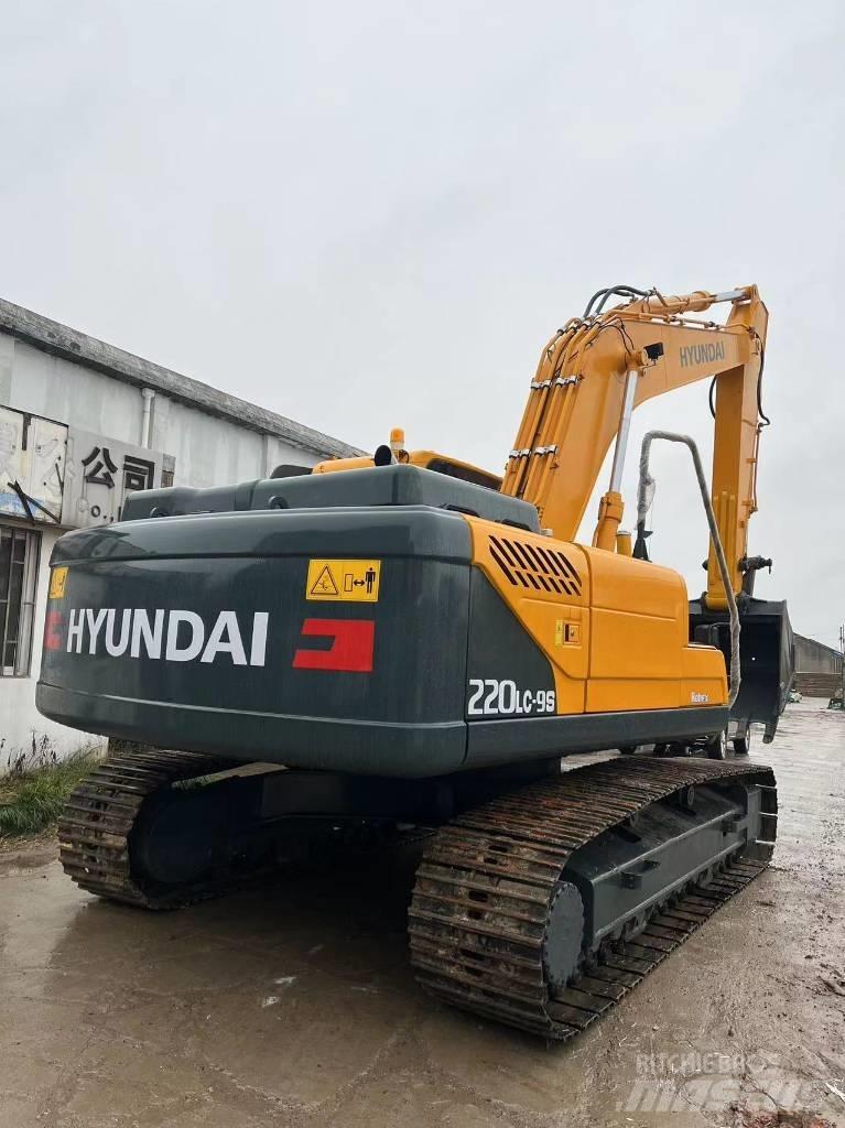 Hyundai R220LC-9S Pásová rýpadla