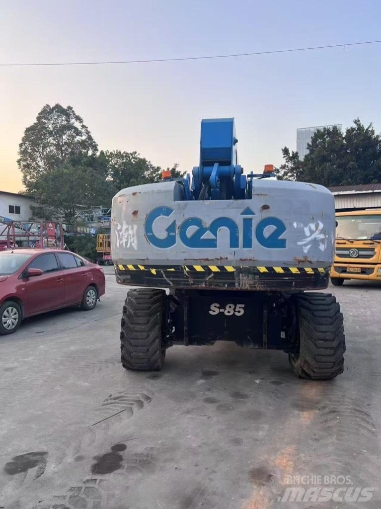 Genie S 85 Teleskopické plošiny