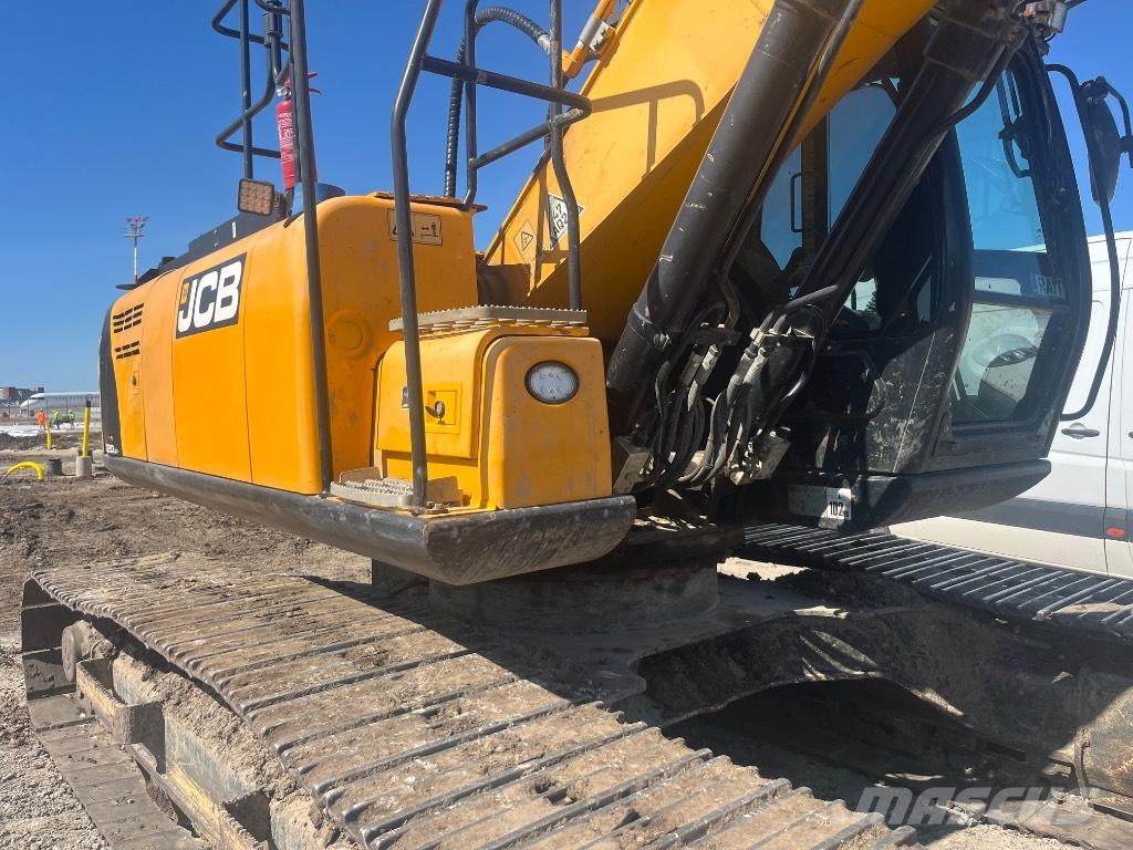 JCB JS 220 LC Pásová rýpadla