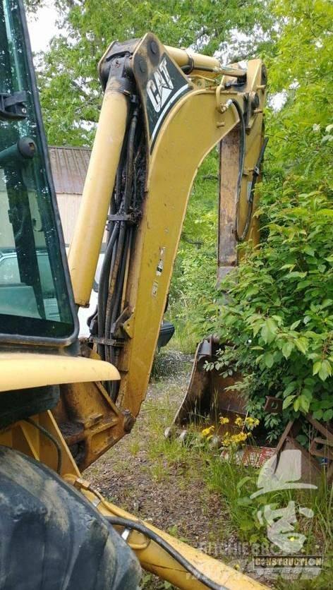 CAT 420 D Rýpadlo-nakladače