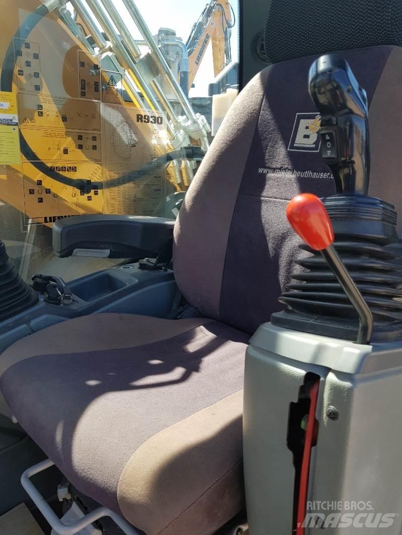 Liebherr R930 Pásová rýpadla