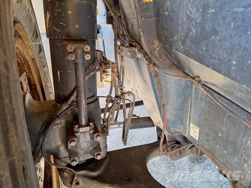 Komatsu HD605-7EO Pevné dempry