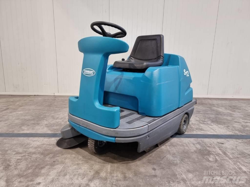 Tennant S12 Zametací stroje