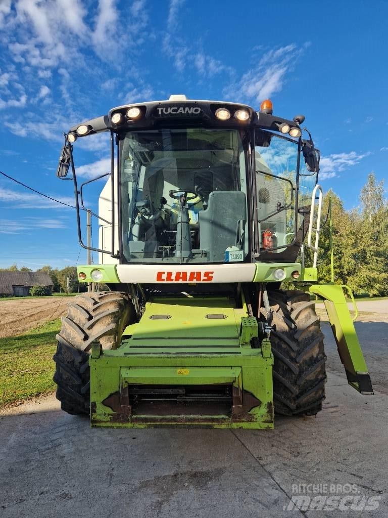 CLAAS Tucano 320 Sklízecí mlátičky