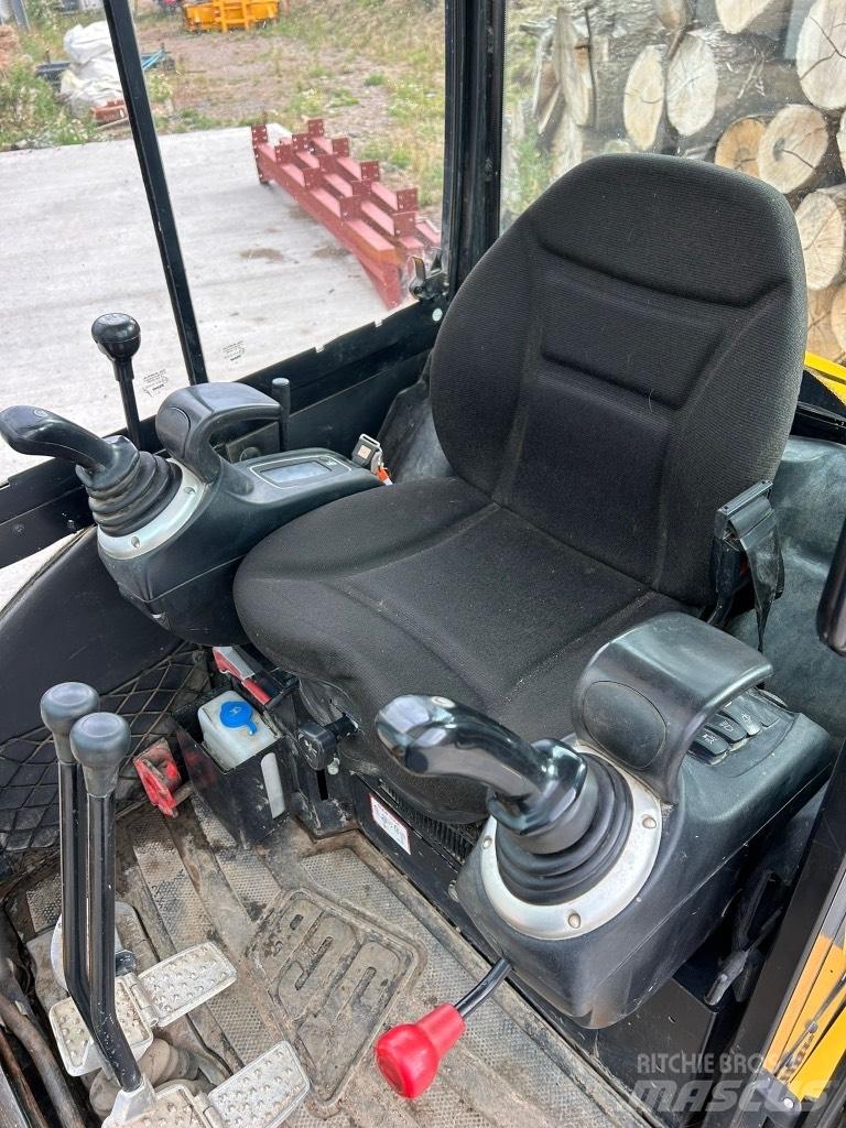 JCB 8026 CTS Mini rýpadla < 7t