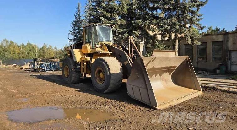 Volvo L 220 F Kolové nakladače