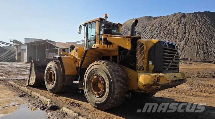 Volvo L 220 F Kolové nakladače