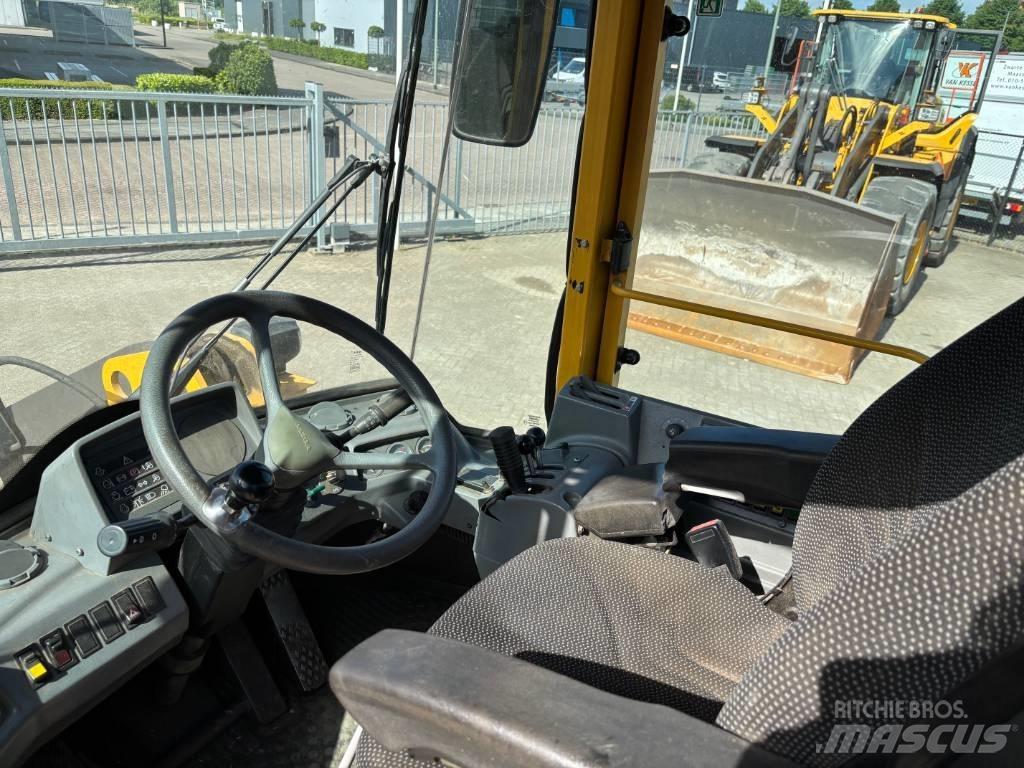 Volvo L70C Kolové nakladače