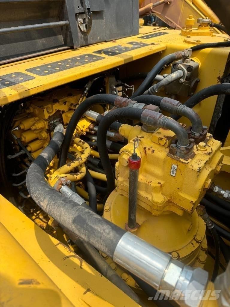 Komatsu PC 400-8 Pásová rýpadla