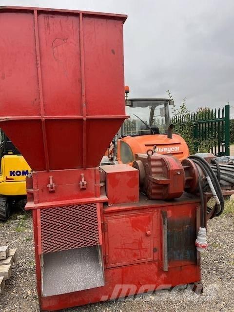 MG 220XL Třídící zařízení