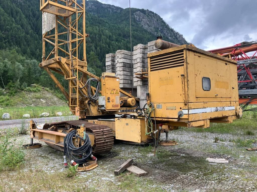 Liebherr LH 35 KR Pásové jeřáby