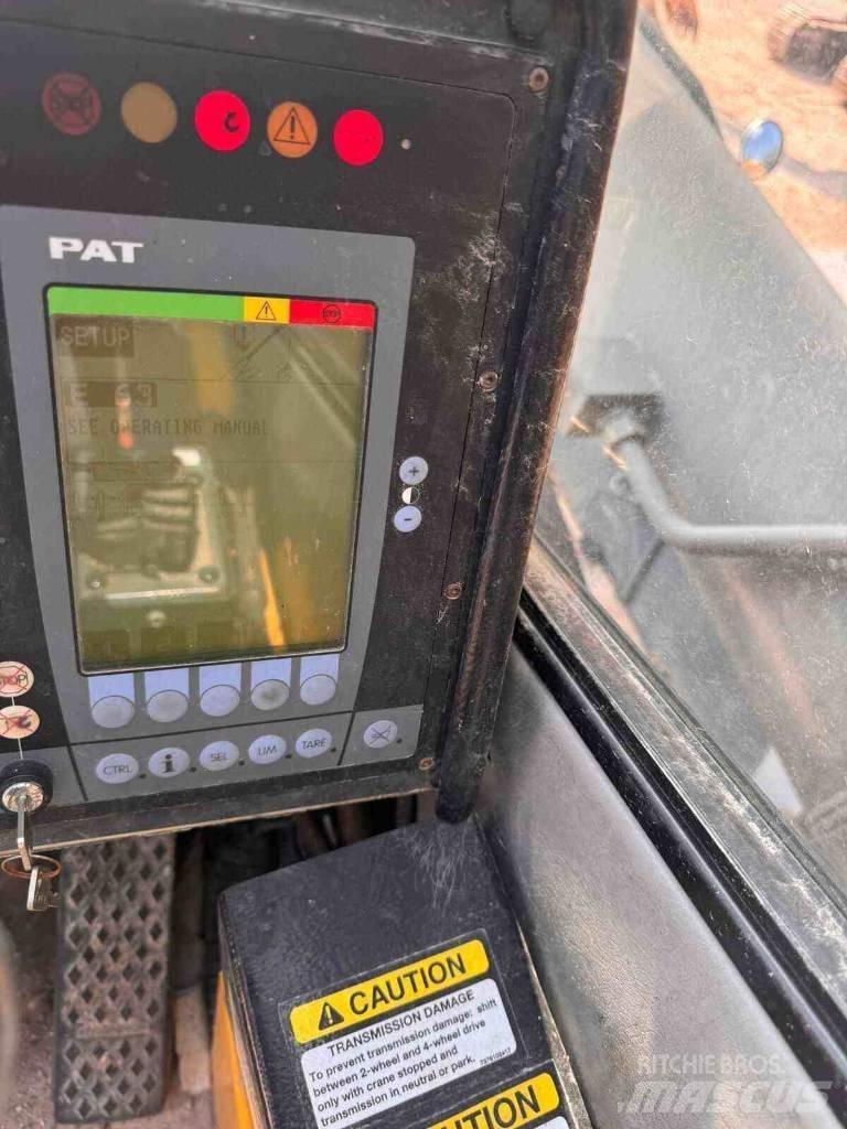Grove RT 890 E Jeřáby pro těžký terén