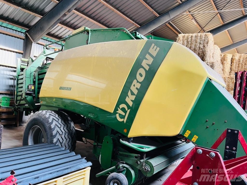 Krone Big Pack 12130 Lis na hranaté balíky