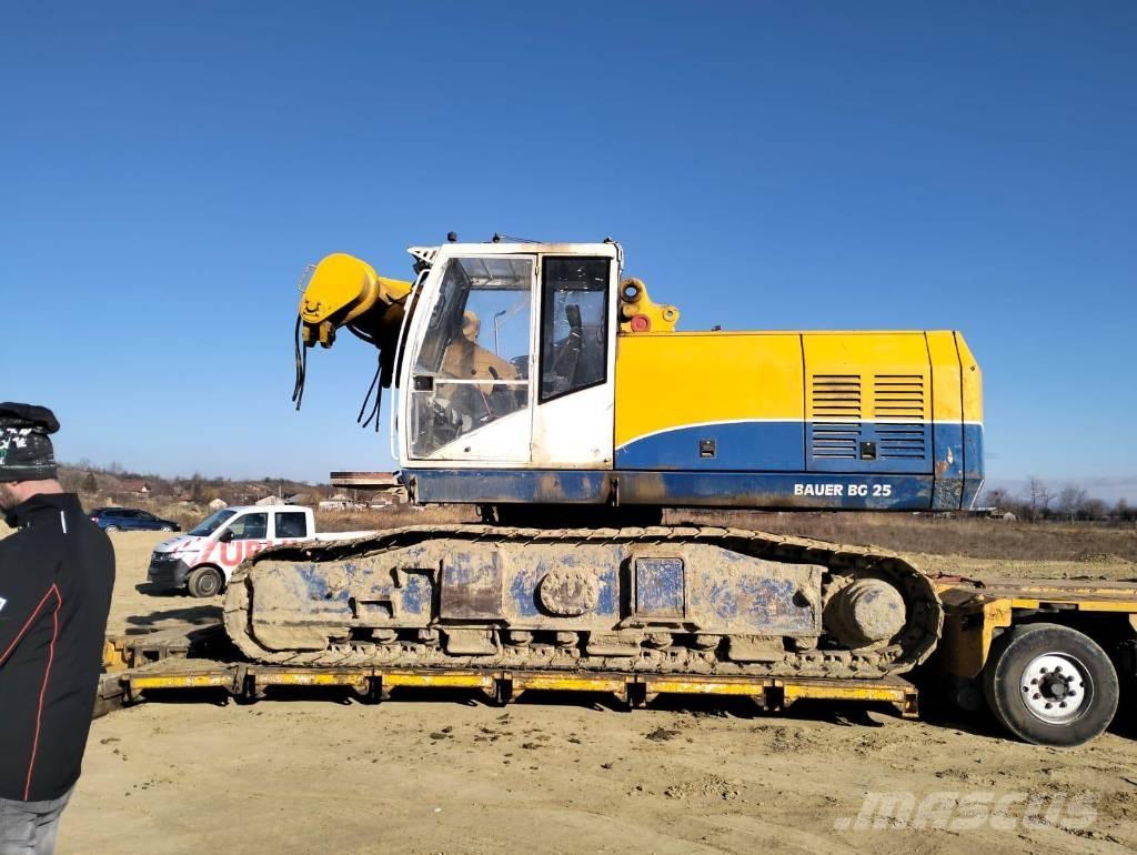 Bauer BG 25C Velké vrtací stroje