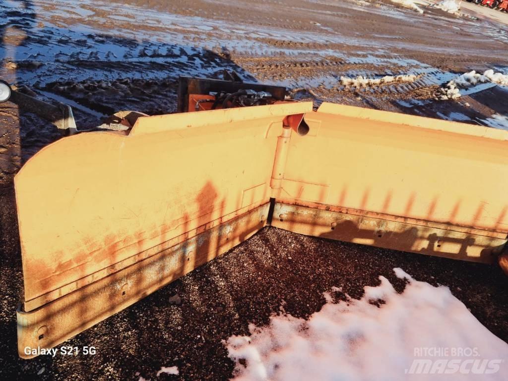 Pronar PUV 2800    OP26 Sněžné pluhy, přední sněhové radlice