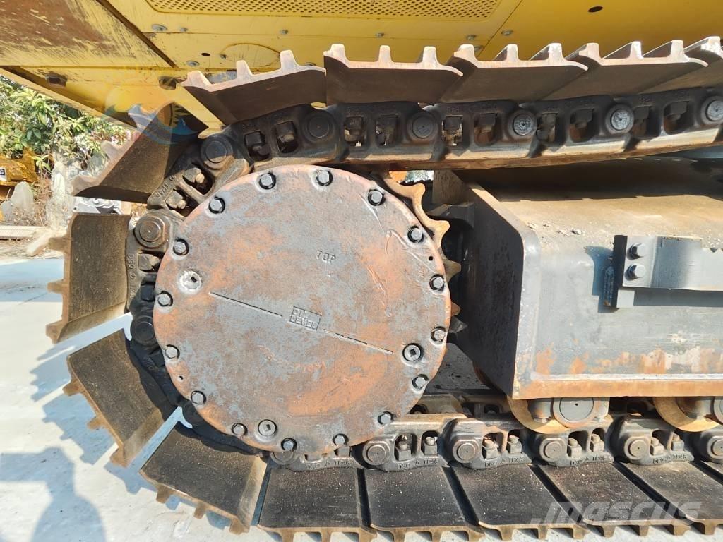 Komatsu PC 400-8 Pásová rýpadla