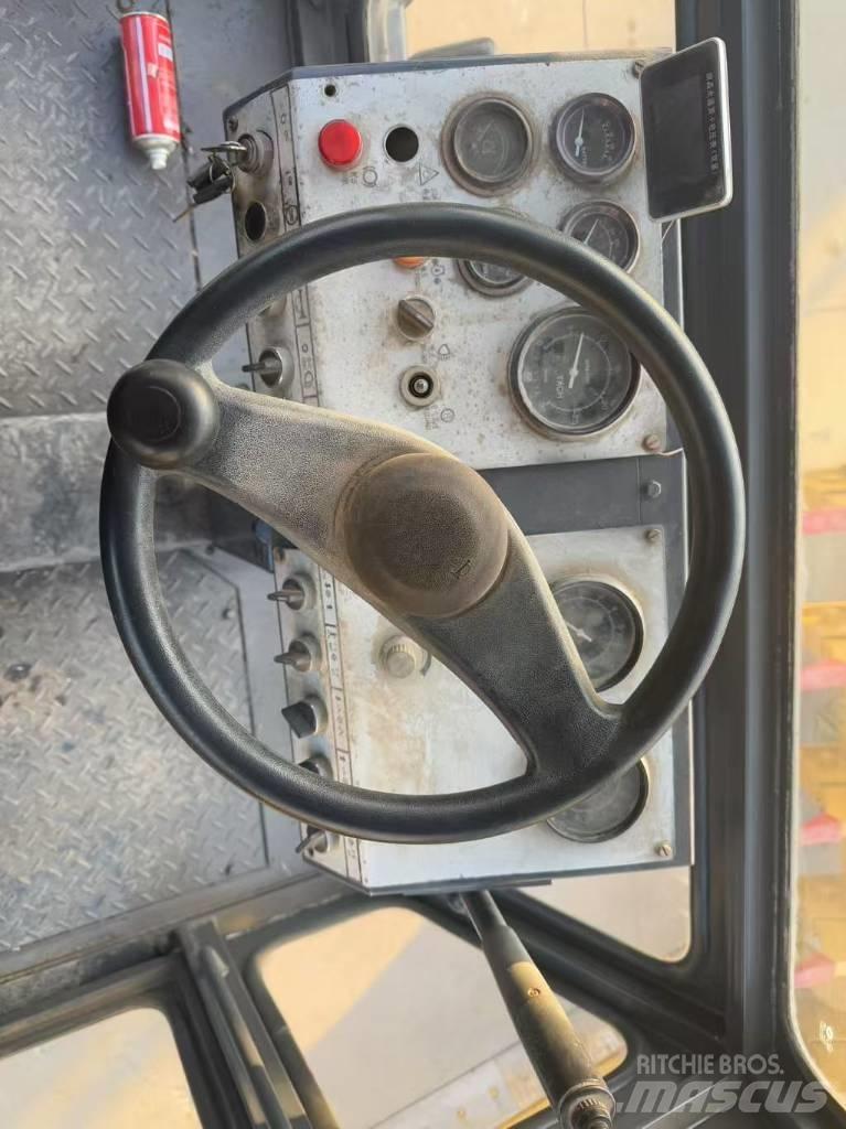 Dynapac CC 211 Tandemové válce