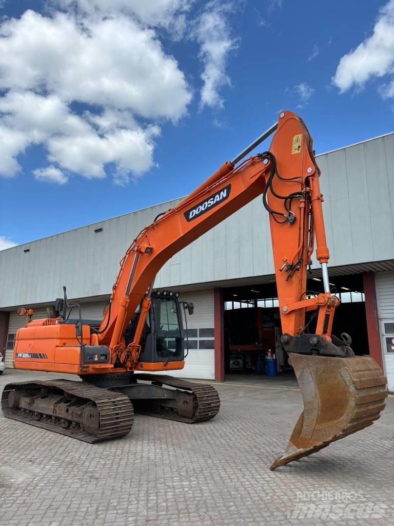 Doosan DX 225 LC-3 Pásová rýpadla