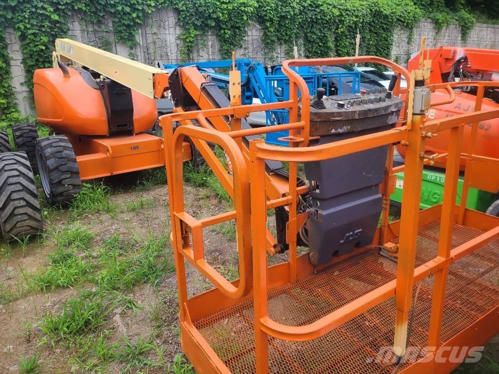 JLG 600 AJ Kloubové plošiny