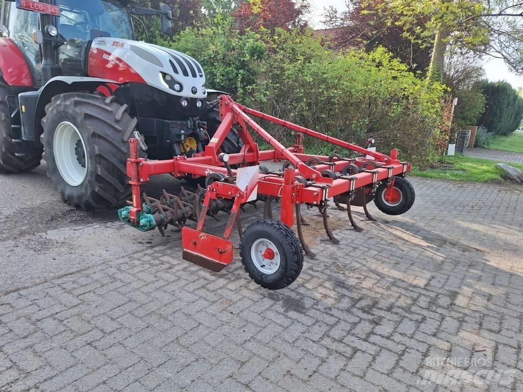 Kverneland STF 300 Kultivátory