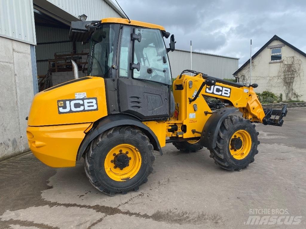 JCB TM 220 Teleskopické nakladače pro zemědělství