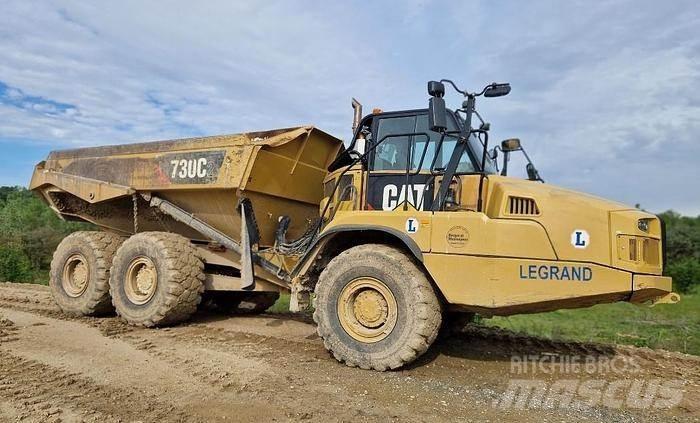 CAT 730C2 Pásové dozery