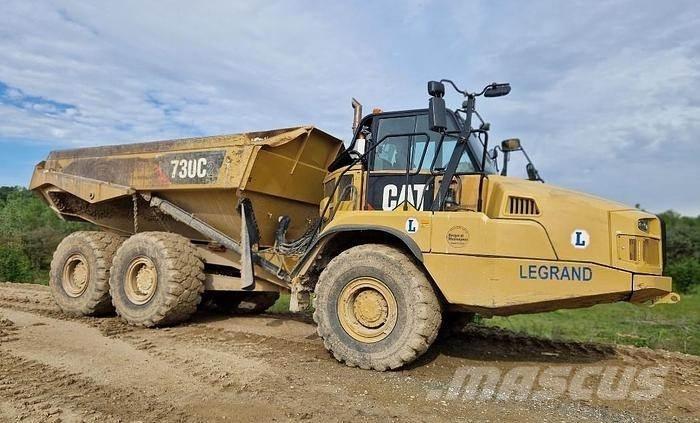 CAT 730C2 Pásové dozery