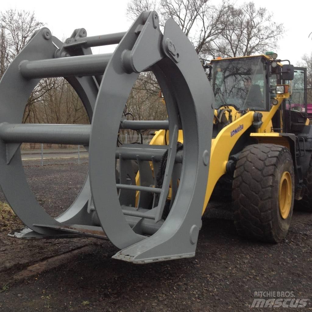 Komatsu WA 470-6 Klešťové drapáky