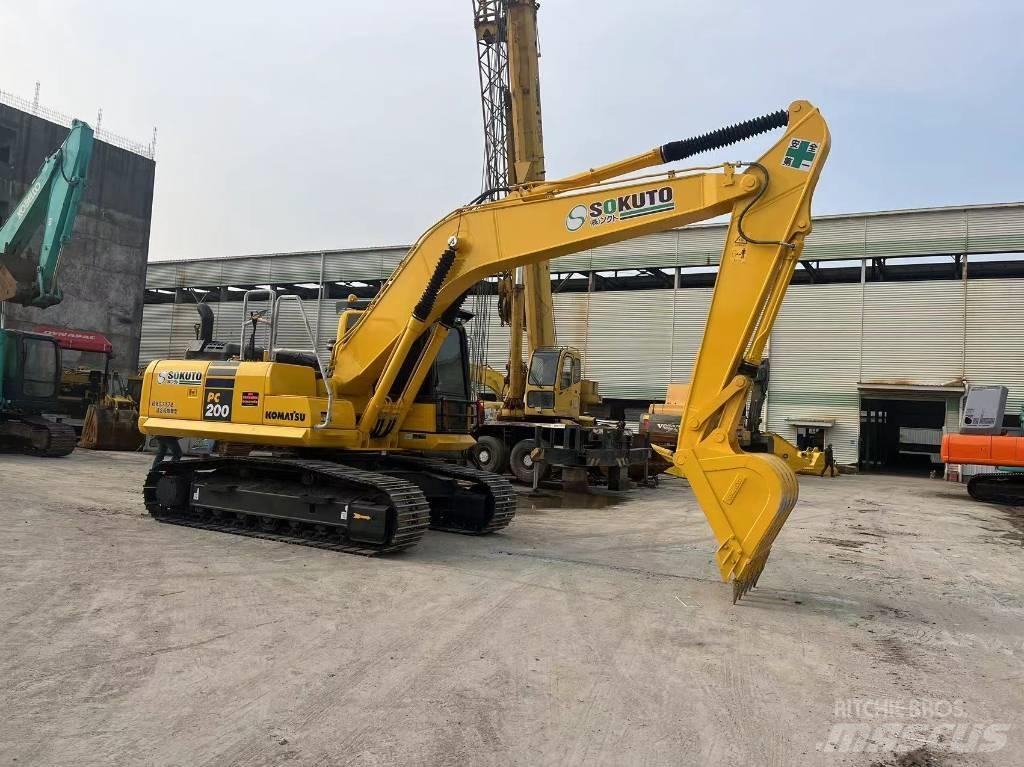 Komatsu PC 200-8N1 Pásová rýpadla