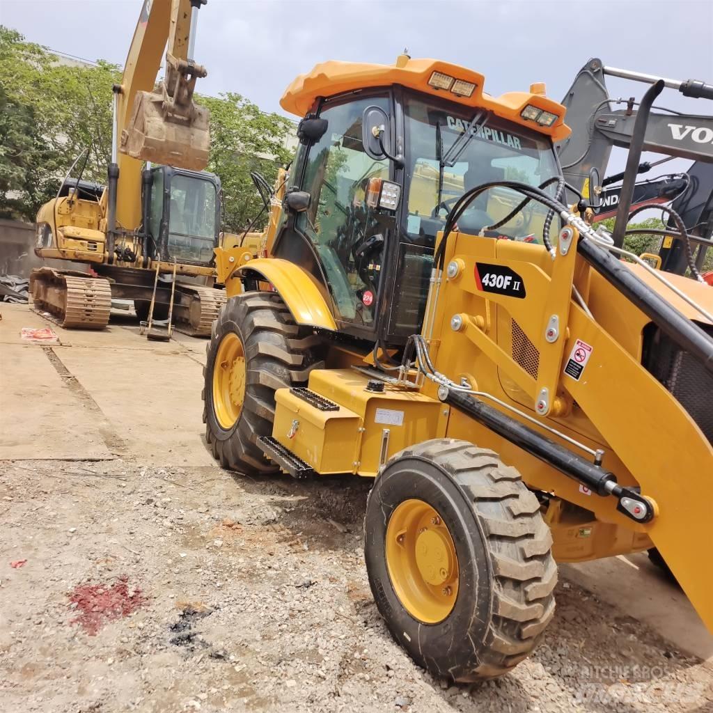 CAT 430 F Rýpadlo-nakladače