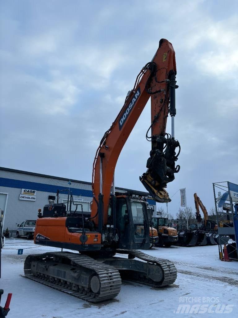 Doosan DX 255 LC-7 Pásová rýpadla