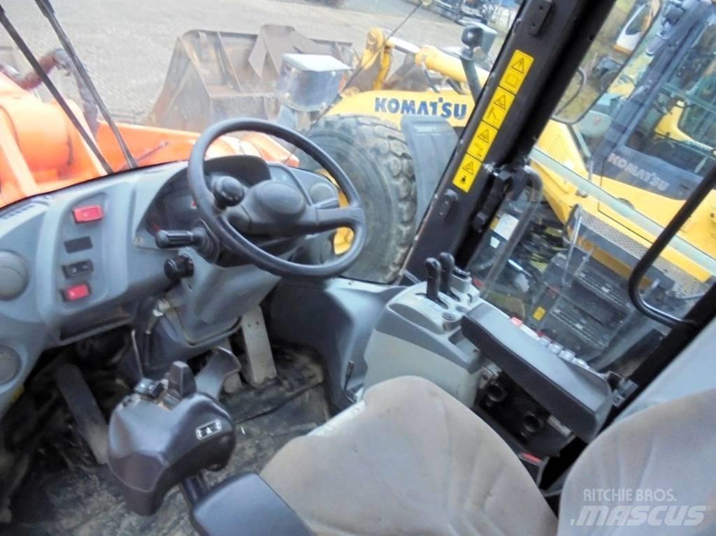 Hitachi ZW 310-6 Kolové nakladače