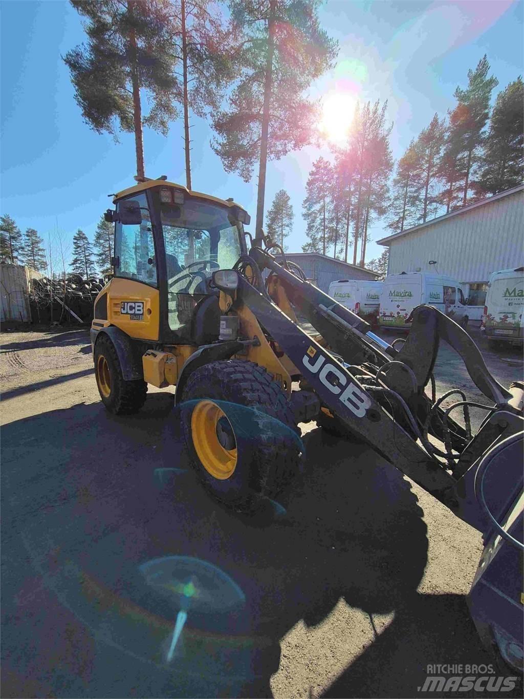 JCB 407 Kolové nakladače