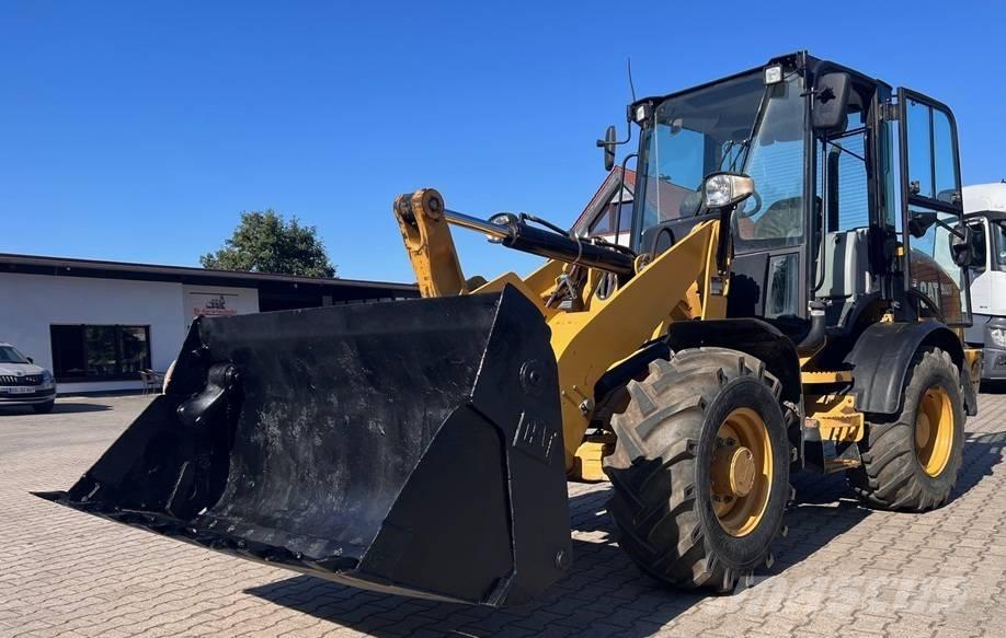 CAT 908M Radlader Kolové nakladače
