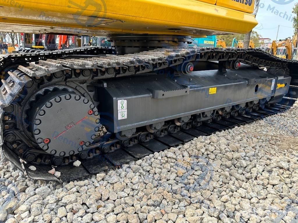 Komatsu PC 220-8 Pásová rýpadla