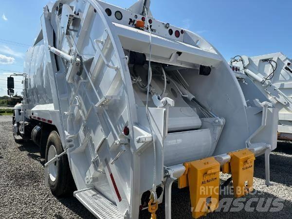 International 7400 Popelářské vozy