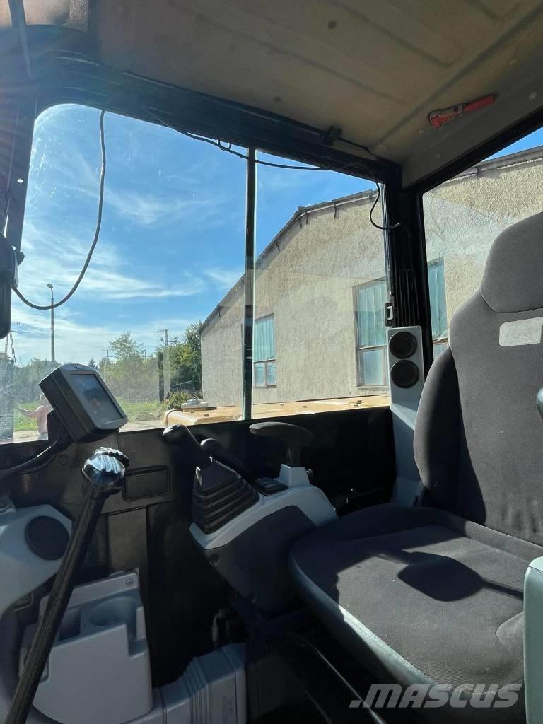 CAT 305.5 E 2 Mini rýpadla < 7t