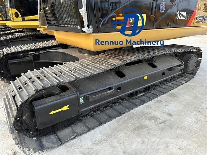 CAT 320 D2L Pásová rýpadla