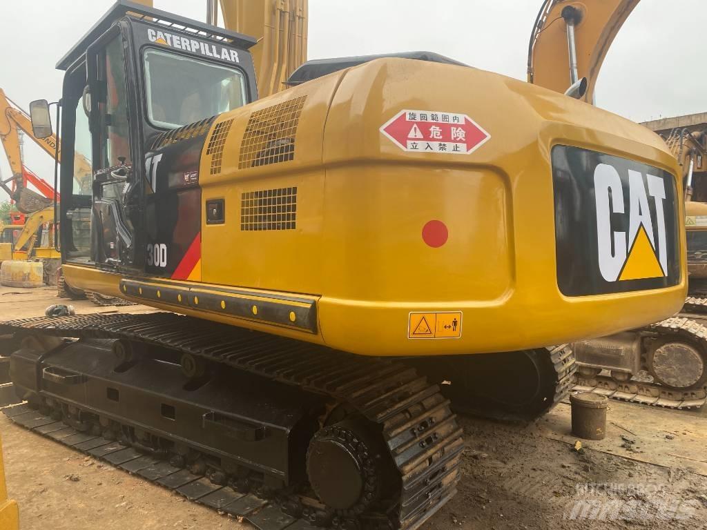 CAT 330 D Pásová rýpadla