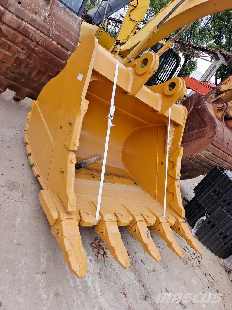 Komatsu PC 200-8N1 Pásová rýpadla