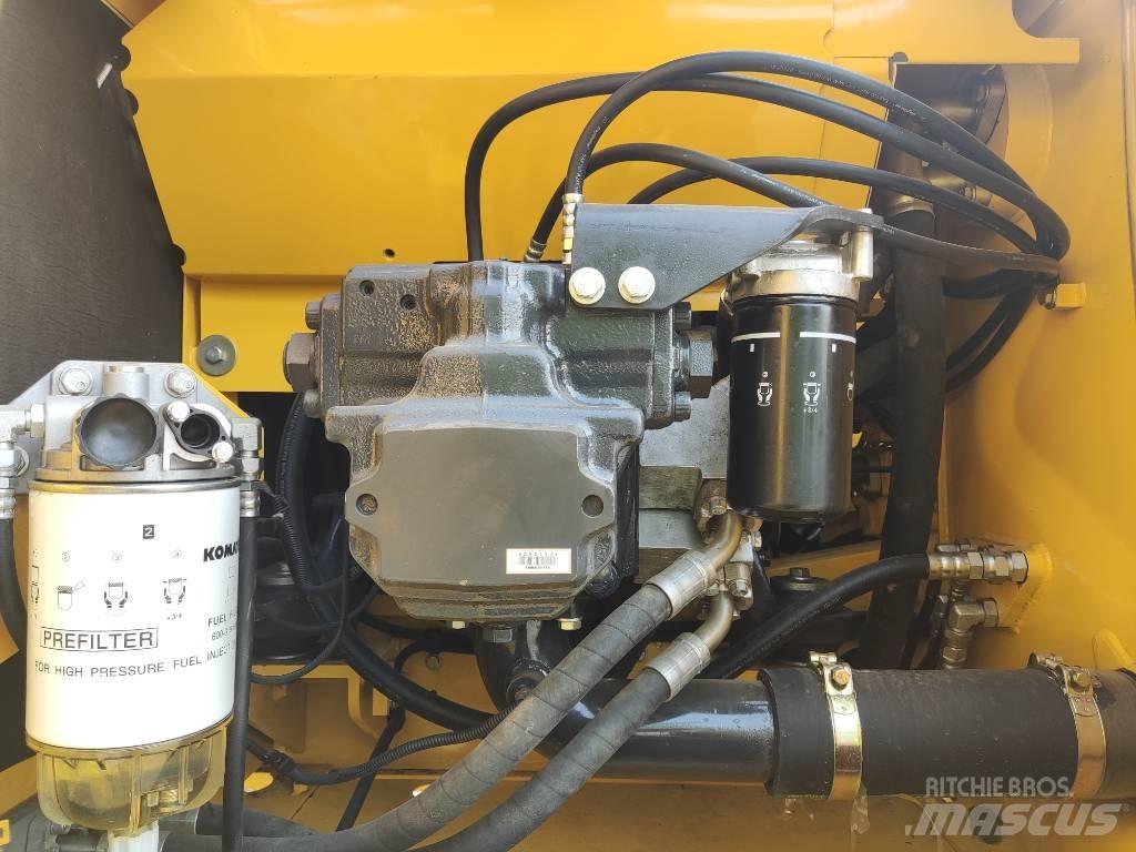 Komatsu PC 200-8 Pásová rýpadla