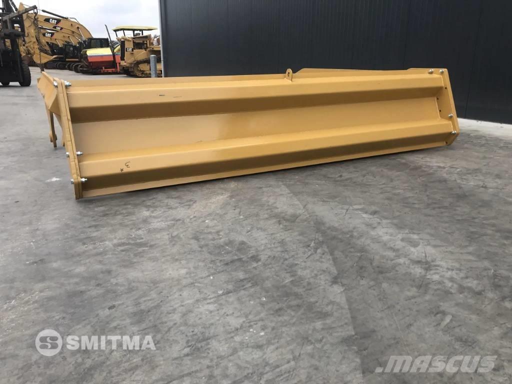 Volvo A40D Zadní dveře