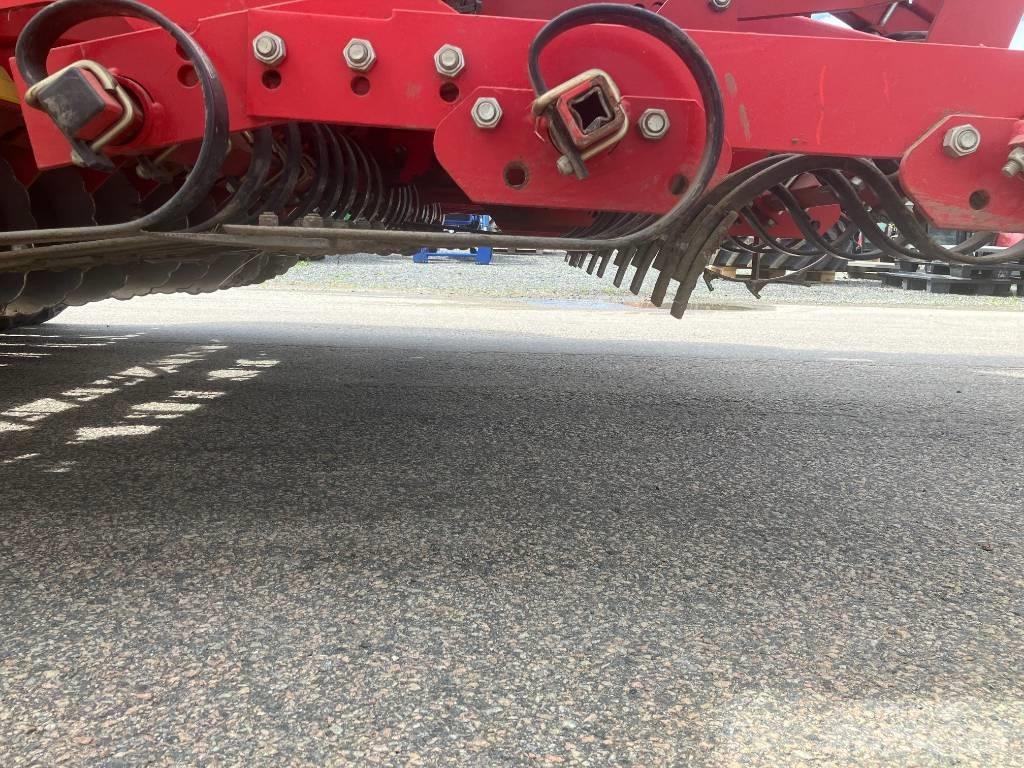 Väderstad RapidA600S Mechanické secí stroje