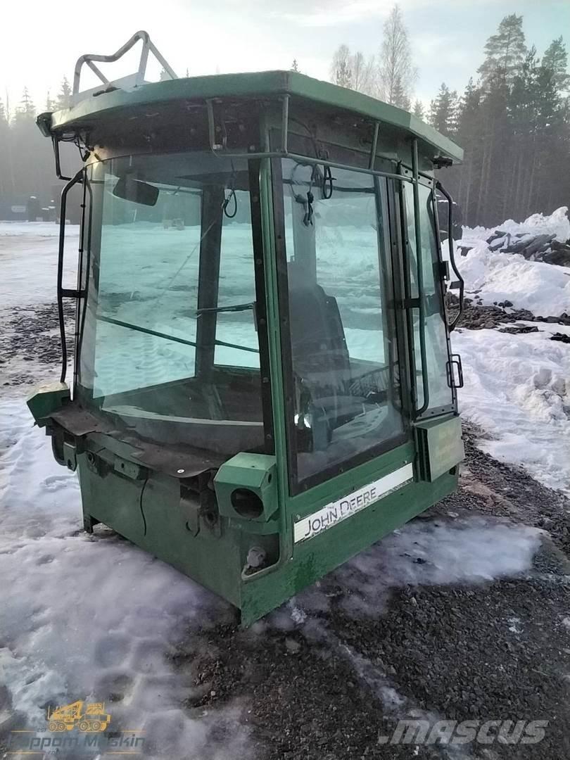 John Deere 1710 Kabiny a interiér