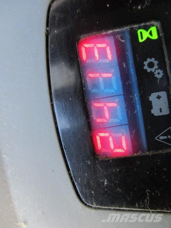 Toyota LPE250 Nízkozdvižný vozík s plošinou