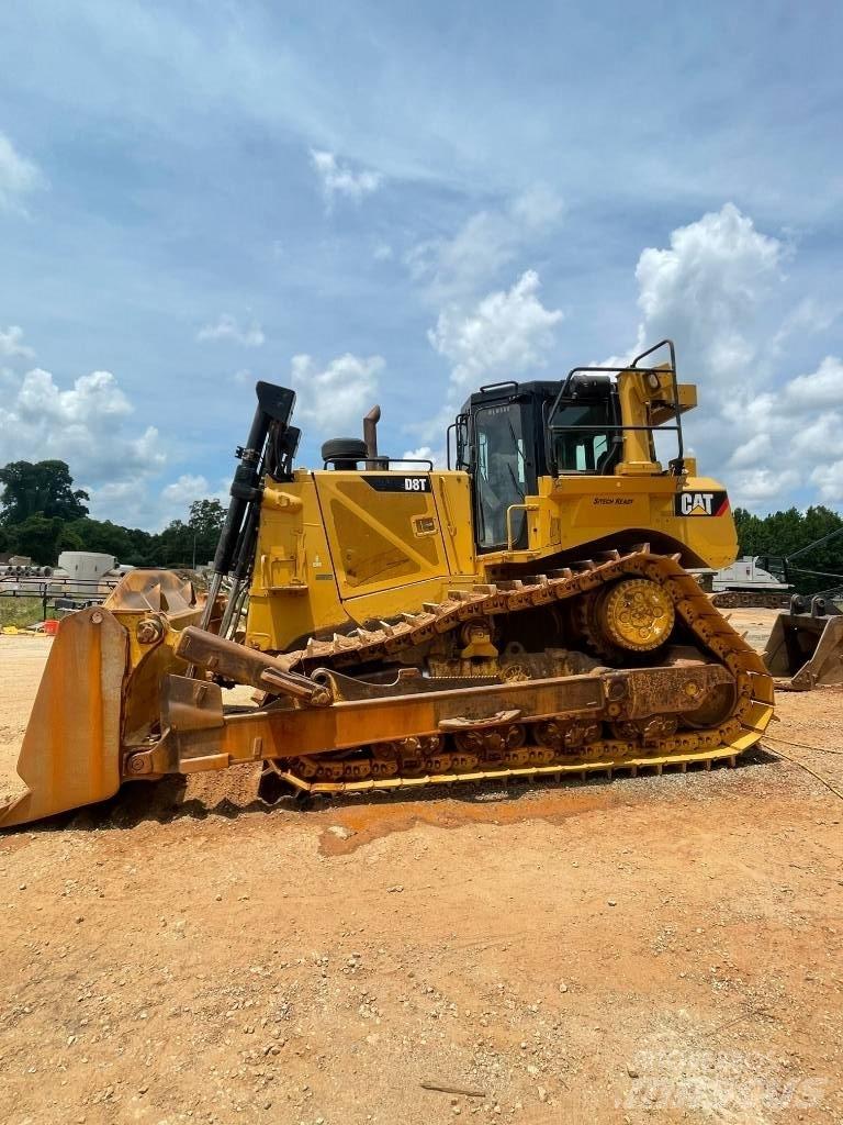 CAT D 8 T Pásové dozery