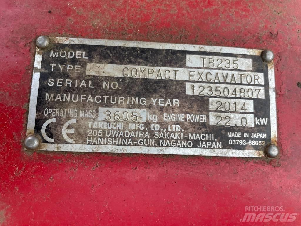 Takeuchi TB 235 Mini rýpadla < 7t