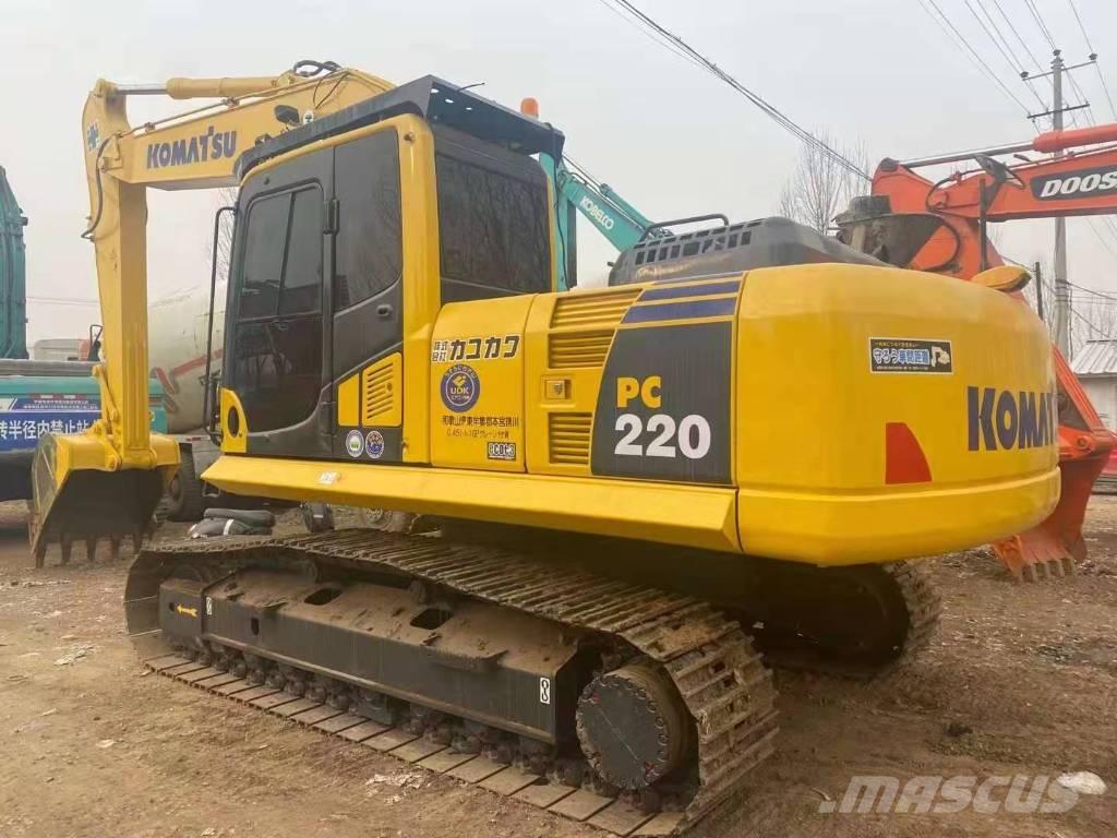 Komatsu PC 220-8 Pásová rýpadla