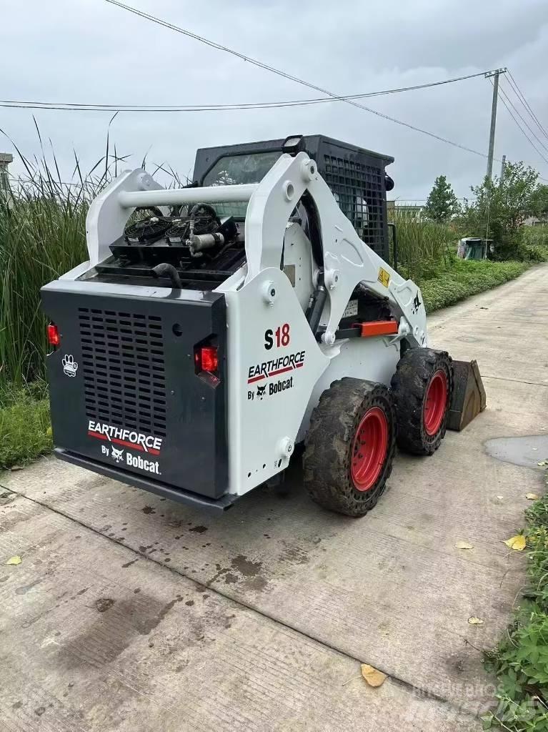 Bobcat S 18 Smykem řízené nakladače